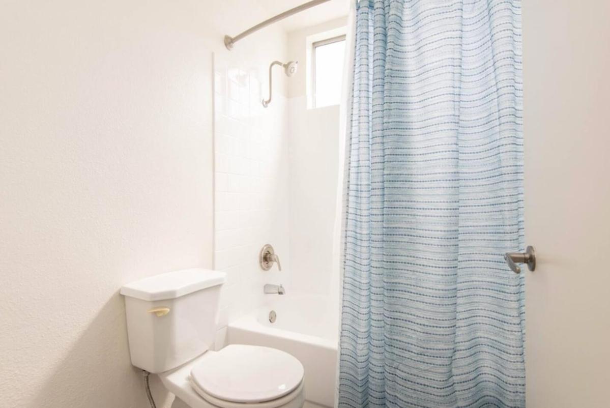 Apartment Snazzy 2 Bedroom Pad With Rooftop Pool And Hollywood Sign View Los Angeles